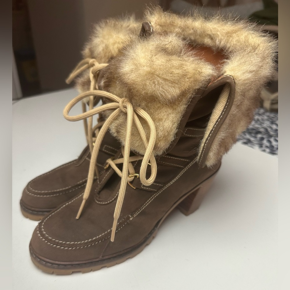 Hunter Brown Carmel Eveline Contract White Stitching Faux Fur Leather‎ Boots 7.5